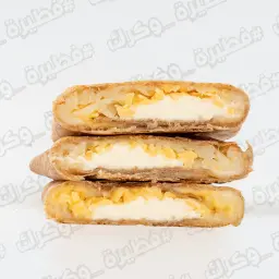 فطيرة بالبيض + جبن سائل +جبن شيدر